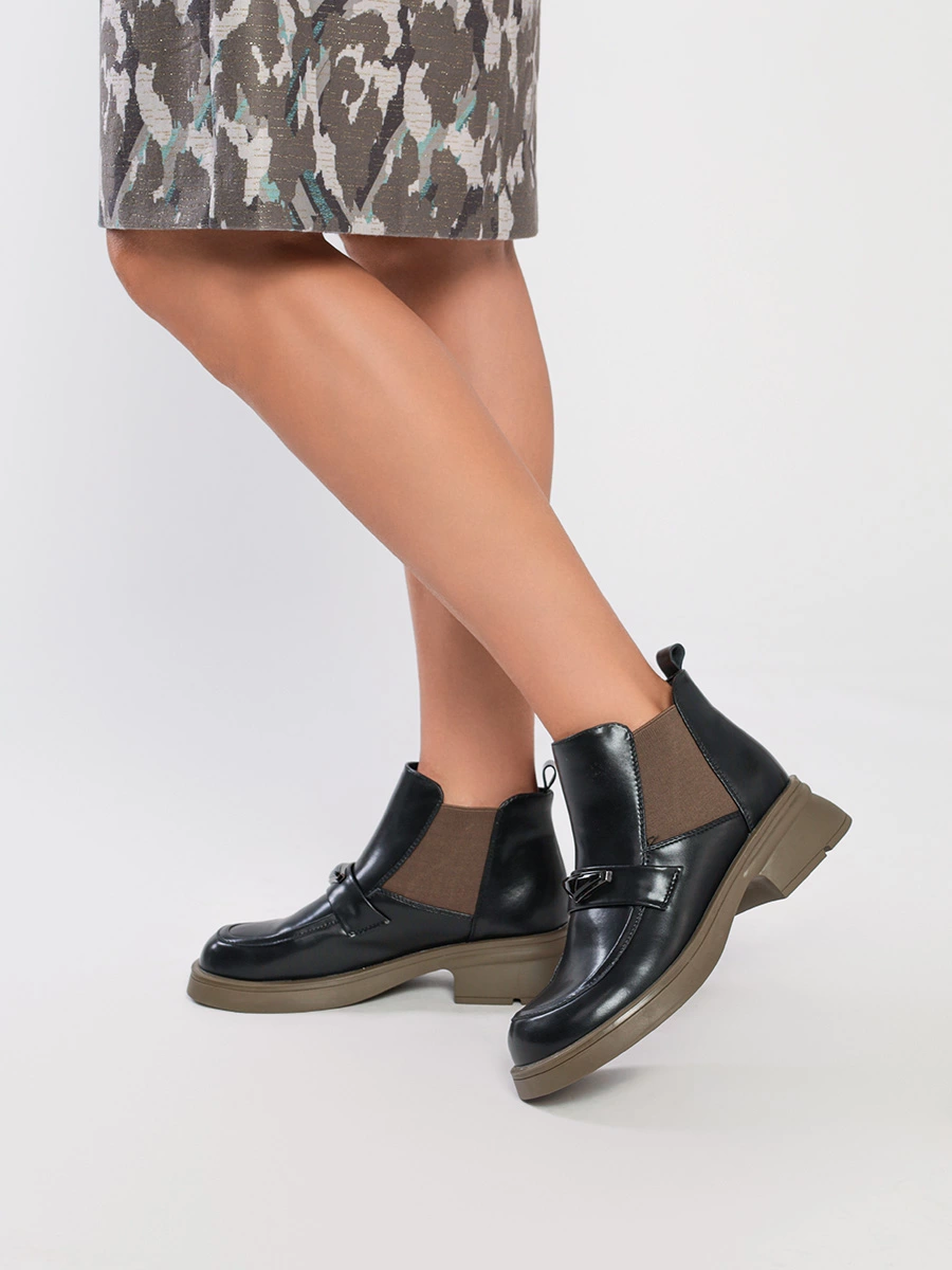 Ботинки-челси черного цвета с декоративной пряжкой